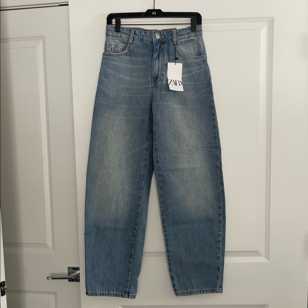 Zara Women's Light Blue Ankle Jeans